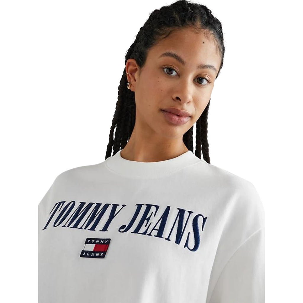 【TWICE ナヨン】Tommy Jeans ロゴ ショート Tシャツ - Palang ‐ KpopFashionStore
